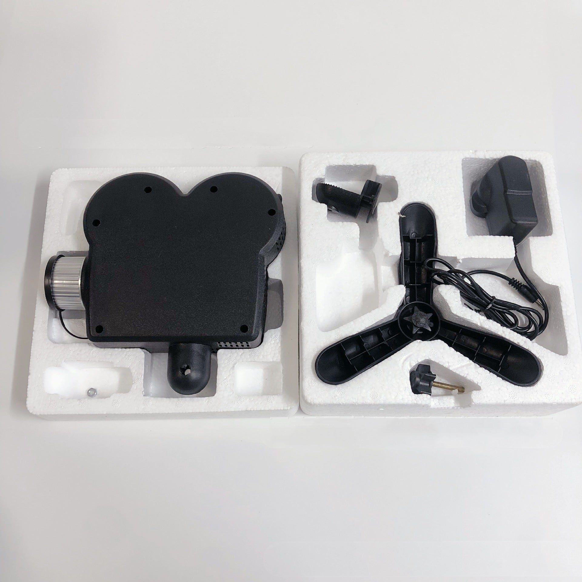 Halloween Projektor | Fenster & Innenbereich | 12 Filme Inklusive | Einfache Einrichtung