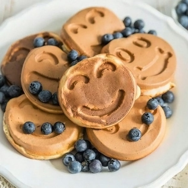 HappiPan™ — Perfekt gewendete Smiley-Pfannkuchen für einen glücklichen Start in den Tag