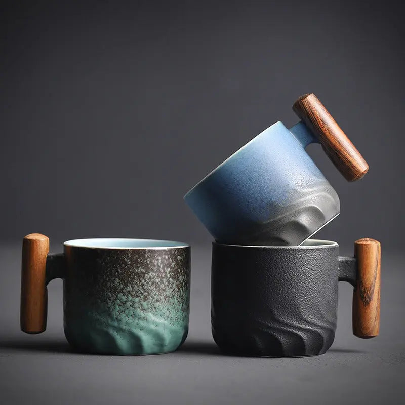 Keramik Kaffeetasse | Holzgriff Design | Handgefertigt & Stilvoll | Handcrafted Mug