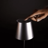 Kabellose Tischlampe | Minimalistisches Design | Dimmbares LED-Licht | Tragbar | NordicLamp