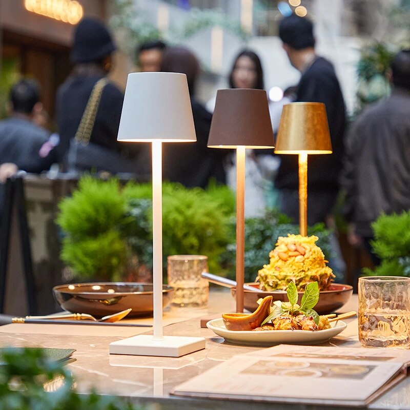 Kabellose Tischlampe | Minimalistisches Design | Dimmbares LED-Licht | Tragbar | NordicLamp