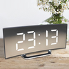 LED Digitalwecker | Gebogenes Display | Automatische Helligkeit | Modernes Design | Curve-Clock