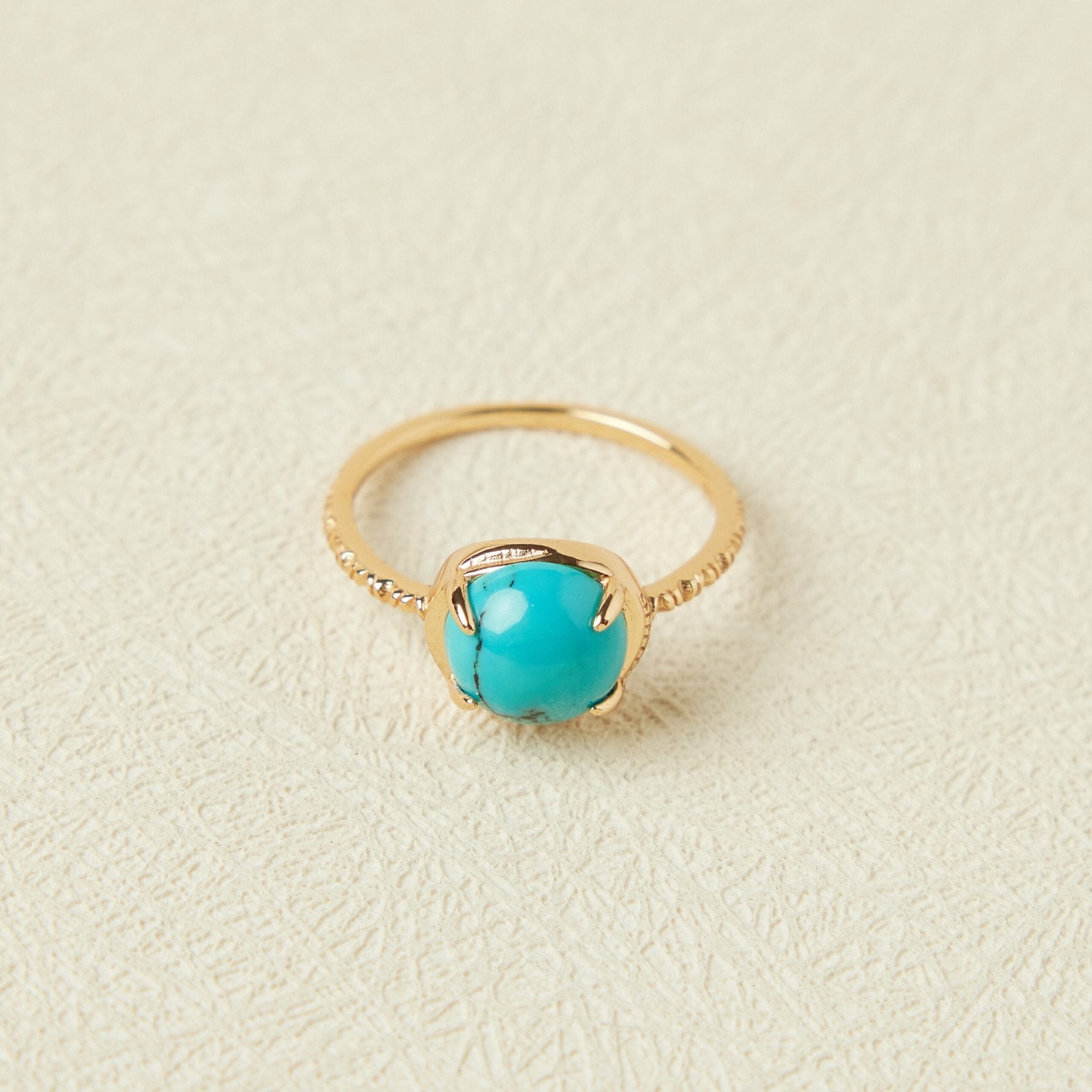 Bague Turquoise Ovale Enchanté Argent Plaqué Or Taille Réglable - Biloria