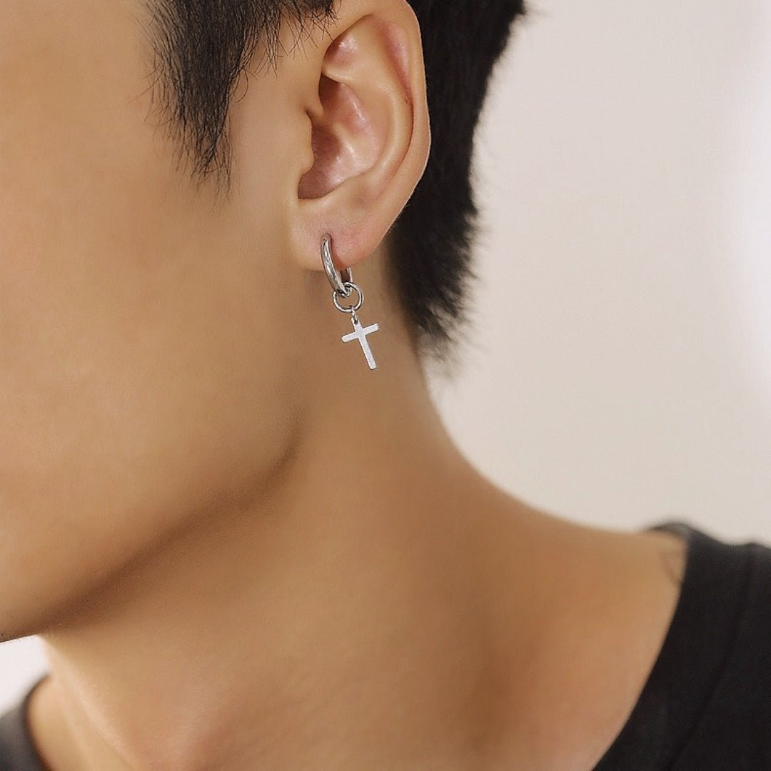 Boucle d'Oreille Croix Homme – Symbole de Foi et Style au Quotidien - Biloria