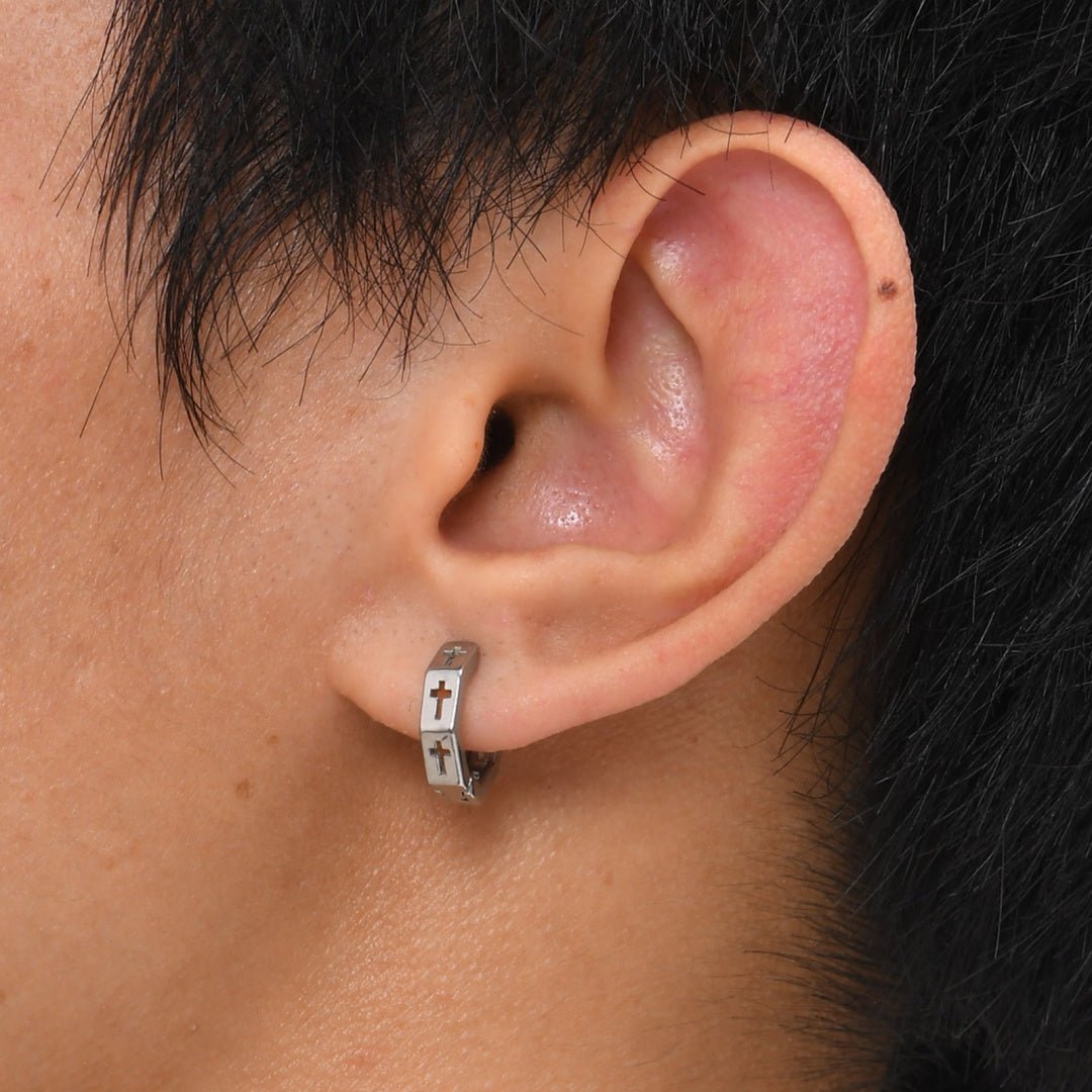 Boucle d'Oreille Homme Croix Ajourée Design Contemporain - Biloria