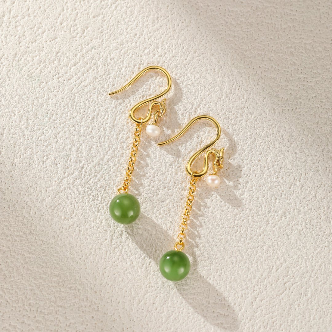 Boucles d'Oreilles Pendantes Jade et Perle, Harmonie Argent Plaqué Or - Biloria
