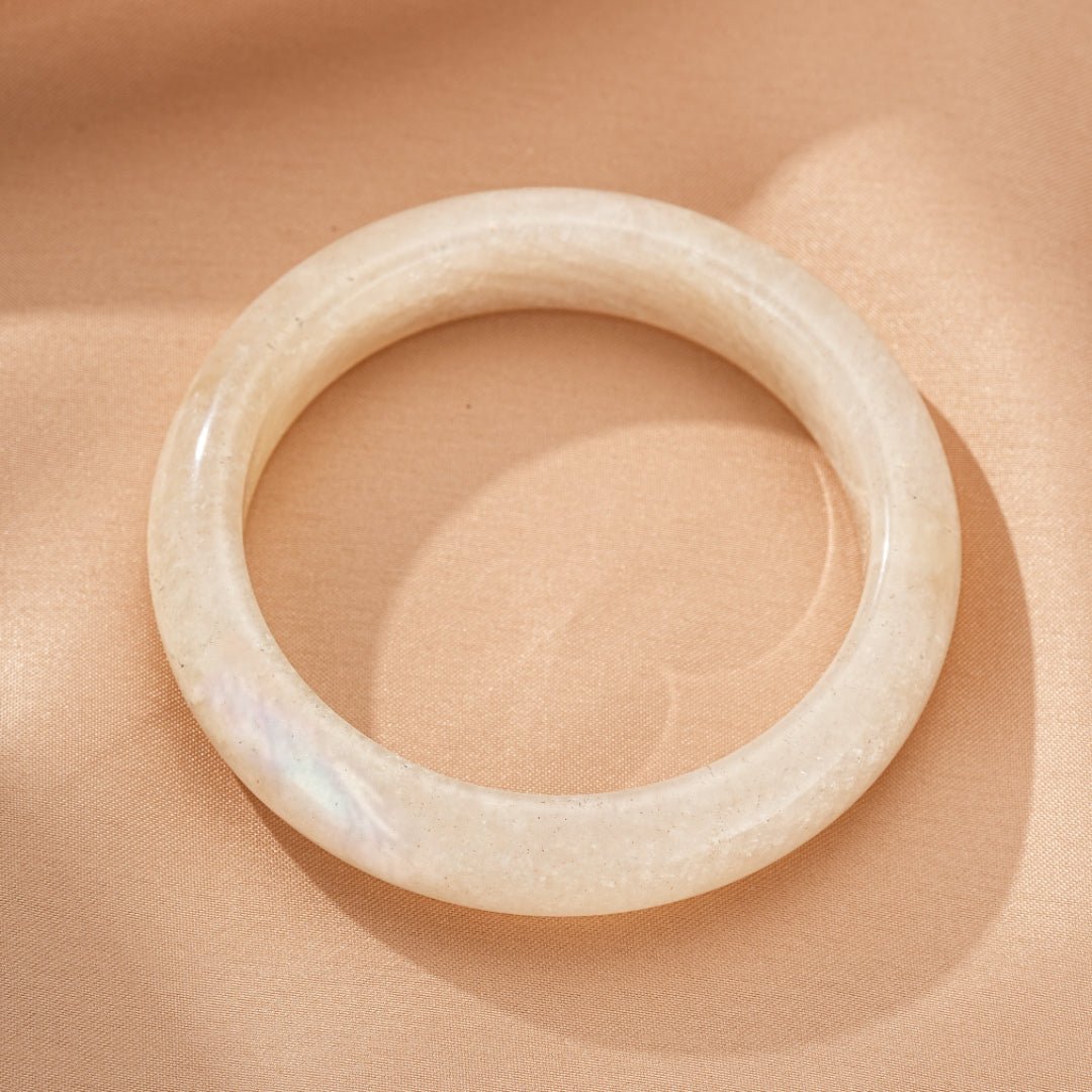 Bracelet Jonc Pierre de Lune : Équilibre Féminin et Intuition - Biloria