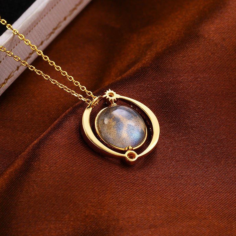 Collier Labradorite avec Pendentif Planète, Argent Plaqué Or 14k - Biloria