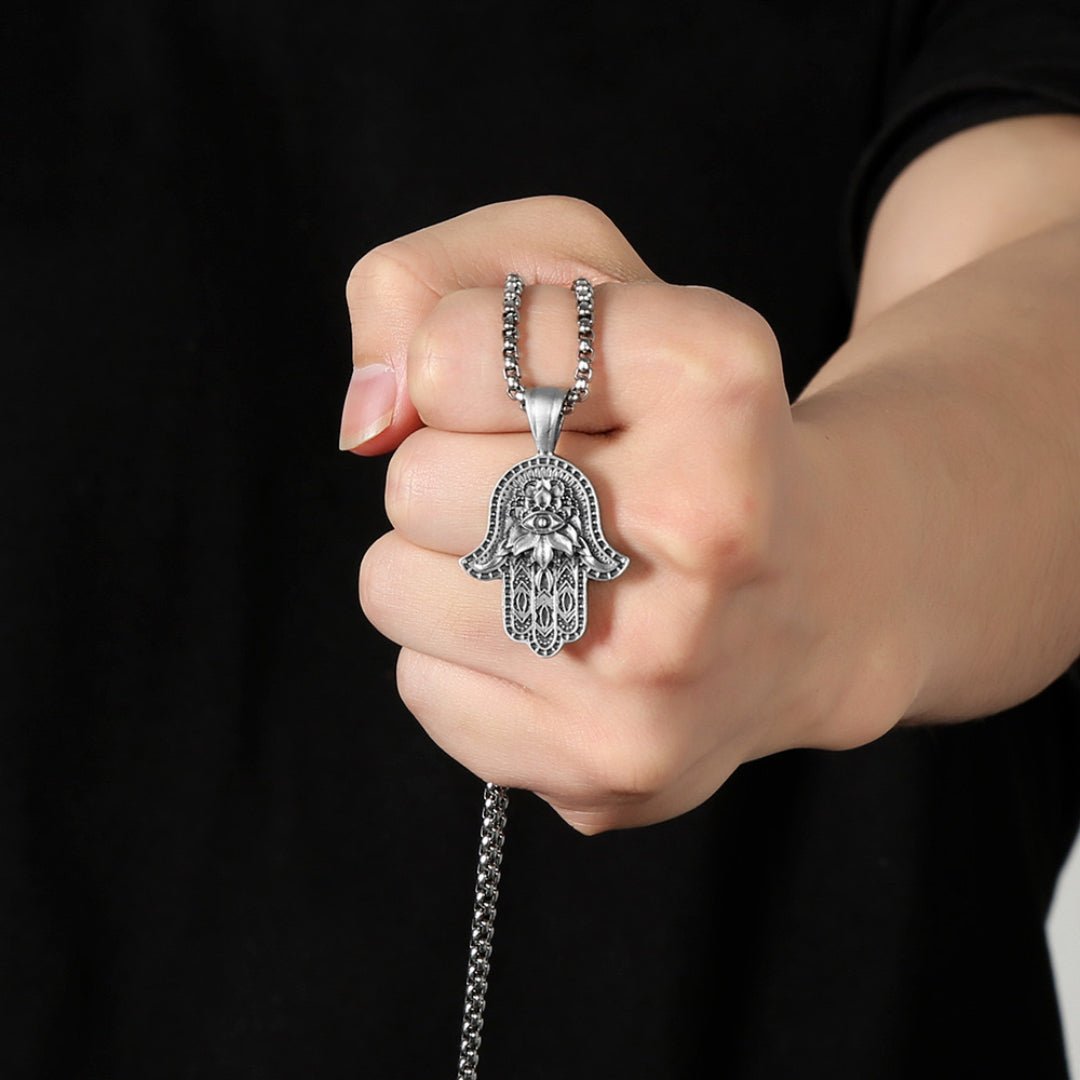 Collier Main de Fatma Protection Acier Titane - Biloria