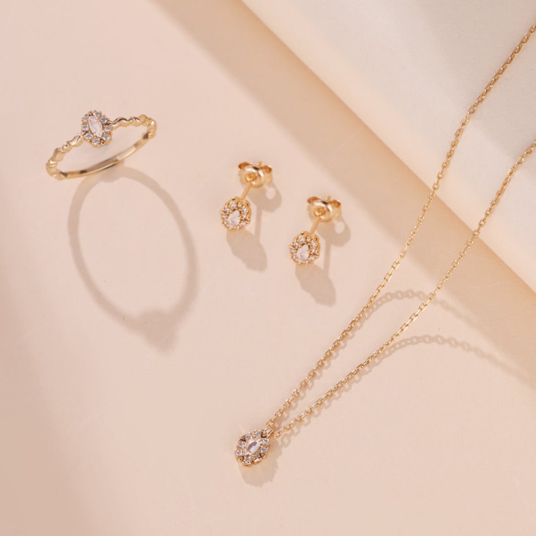 Collier Opale Blanche Brume Étoilée Argent Plaqué Or - Biloria