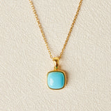 Collier Turquoise Apaisant – Pendentif Carré Argent Plaqué Or - Biloria