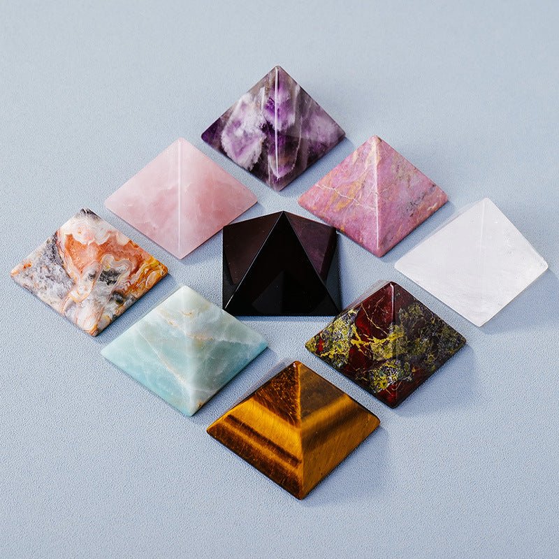 Pyramide en pierres naturelles pour énergie positive et méditation - Biloria