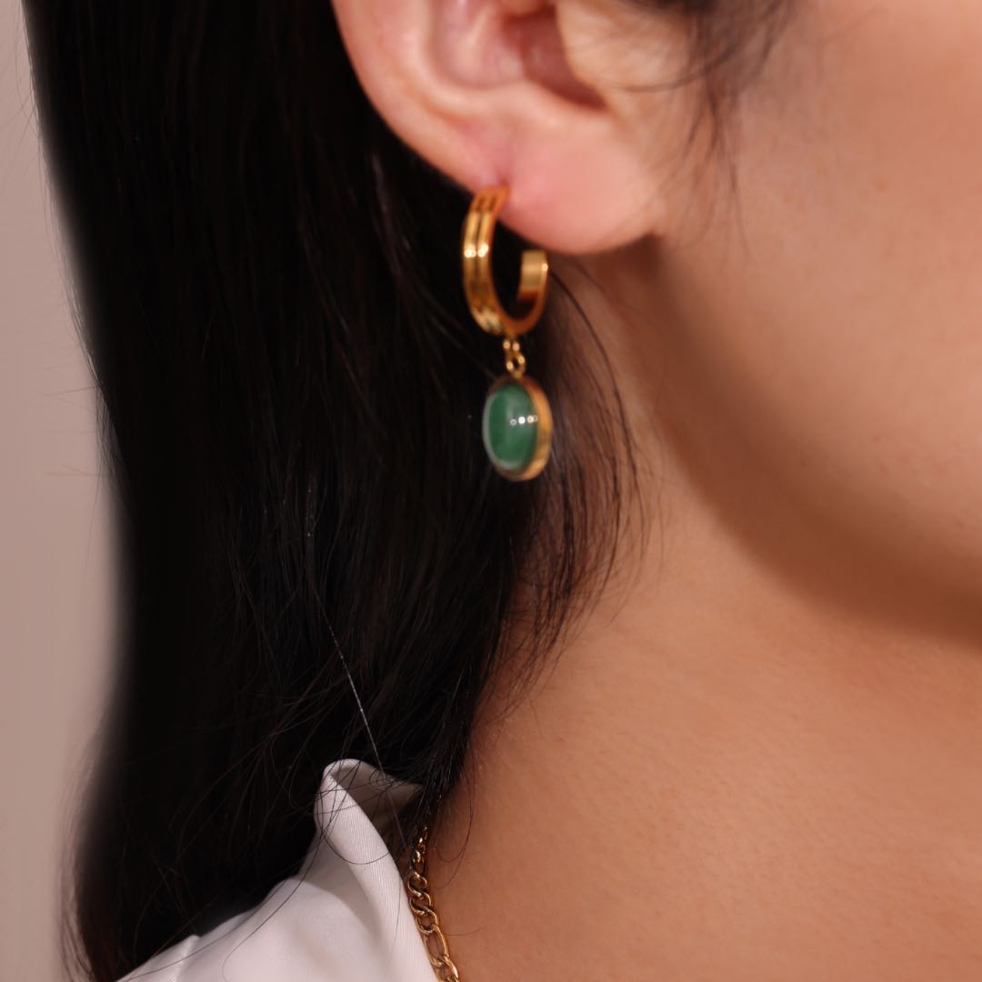 Quand la sérénité rencontre l'élégance : boucles d'oreilles Aventurine - Biloria