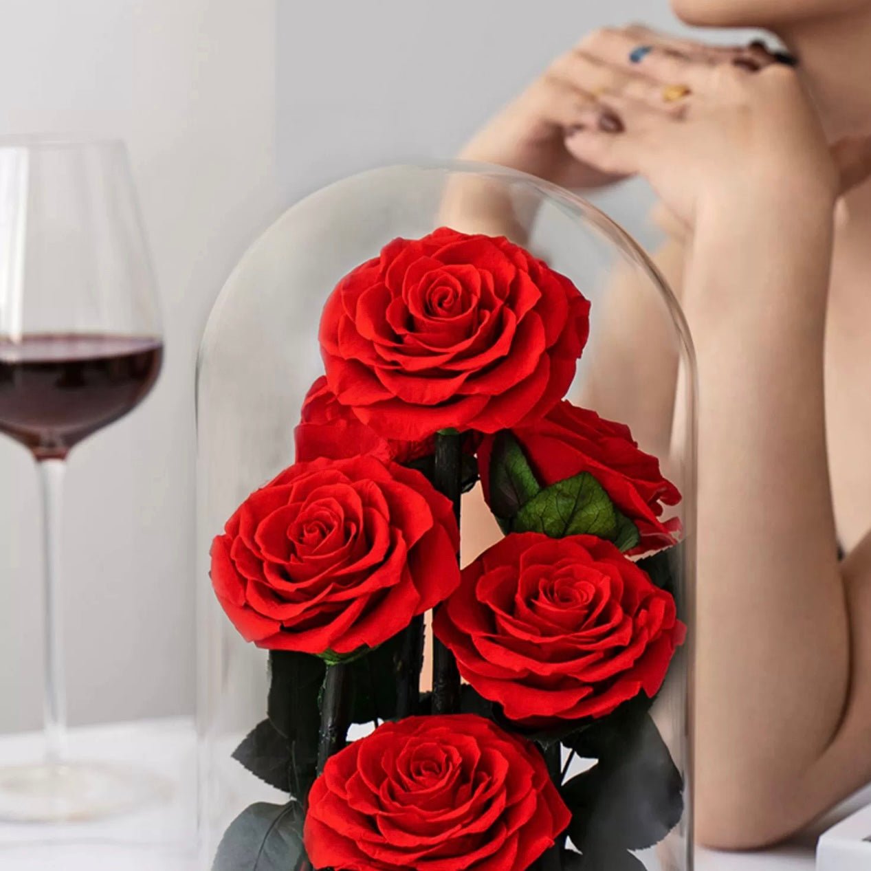 Rose Éternelle sous Cloche – Symbole d'Amour Éternel pour Décoration - Biloria